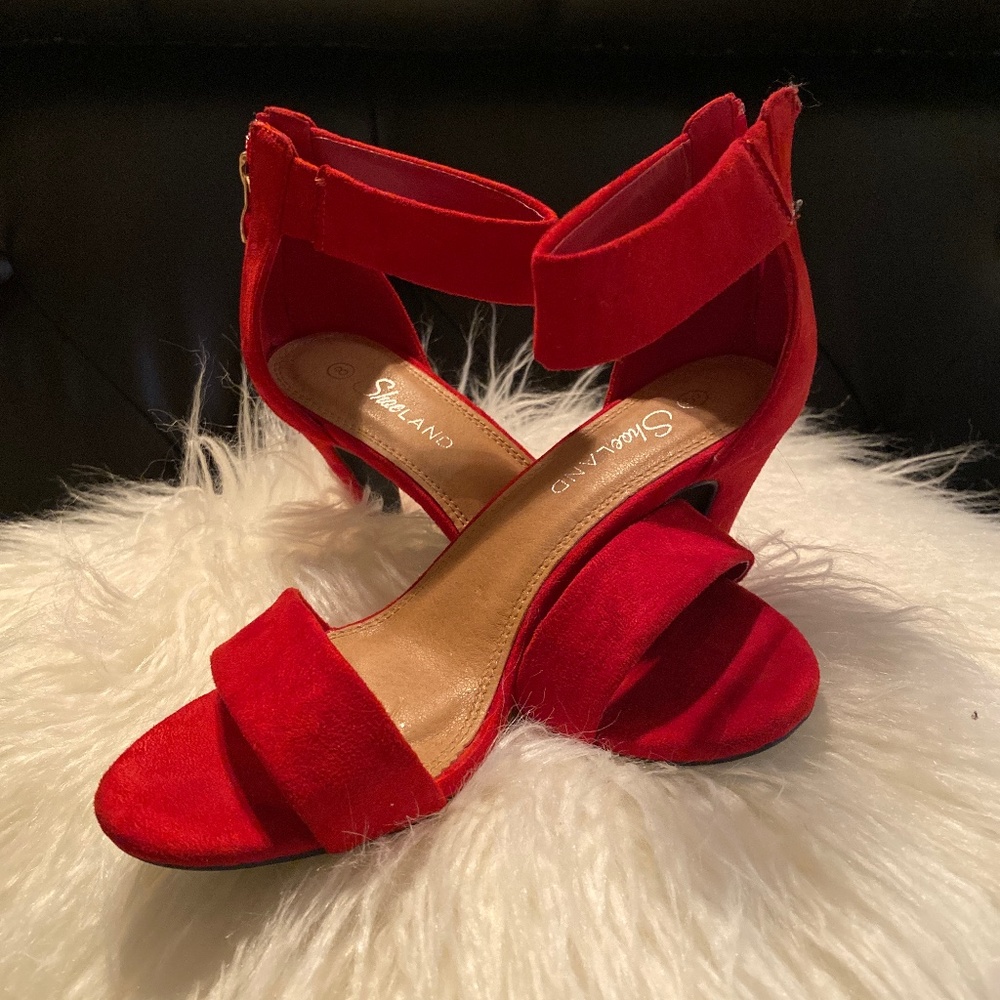 Red shoes open toe
